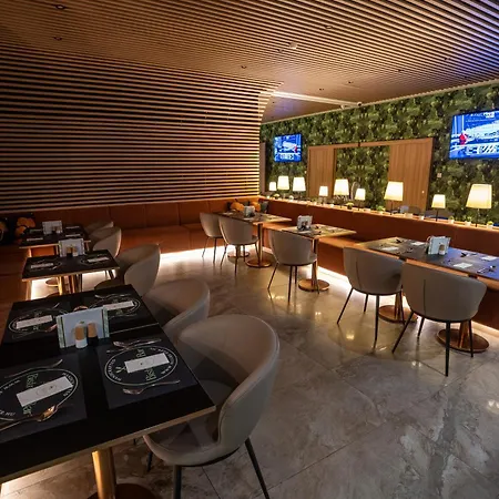 Allure & 4* Эгер