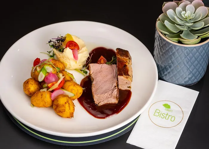 Allure & Отель Эгер