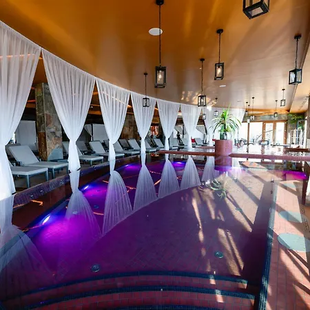 Allure Hotel & Spa ホテル エゲル