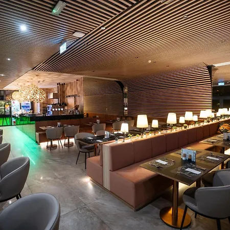 Allure & Hotel Eger